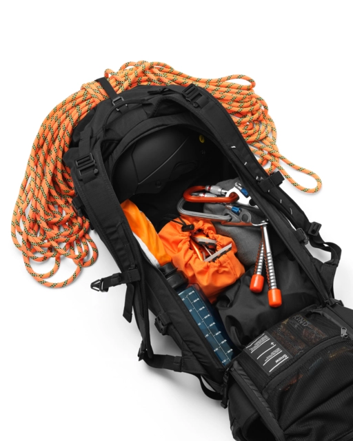Db Snow Pro Backpack 32L Black Out 