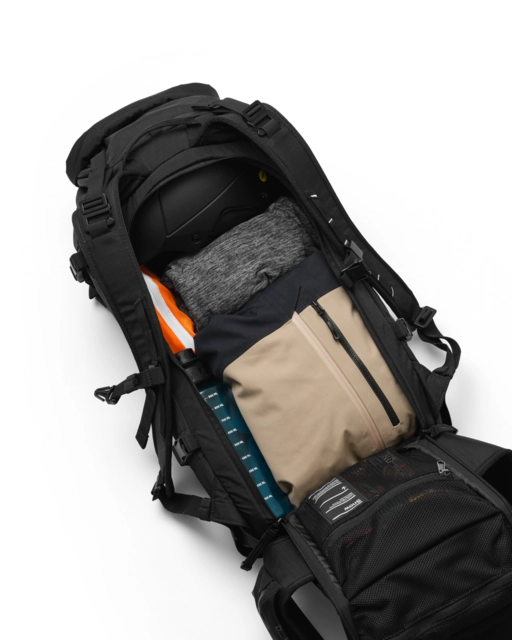 Db Snow Pro Backpack 32L Black Out 