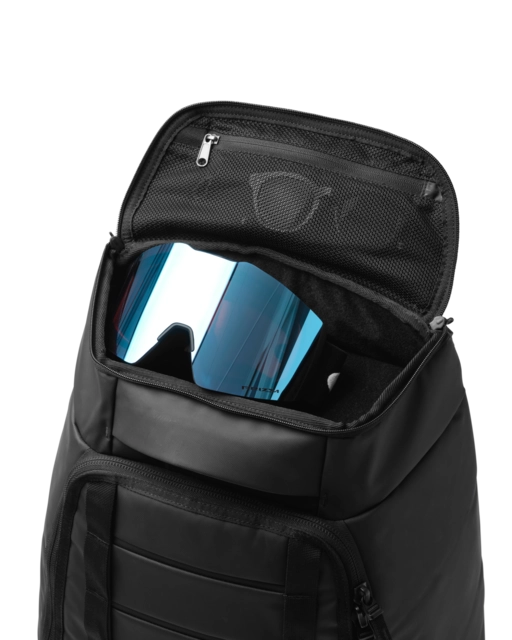 Db Hugger Bootpack 45L Black Out 