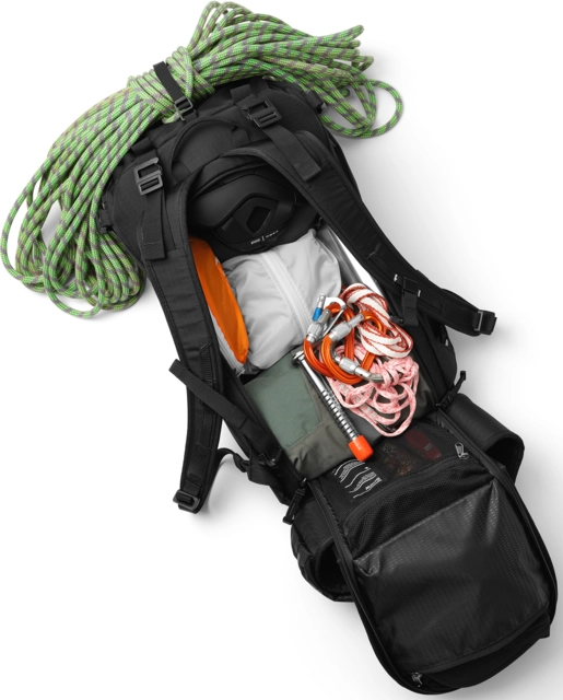 Db Snow Pro Backpack 25L Black Out 