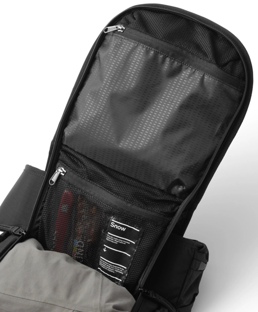 Db Snow Pro Backpack 25L Black Out 