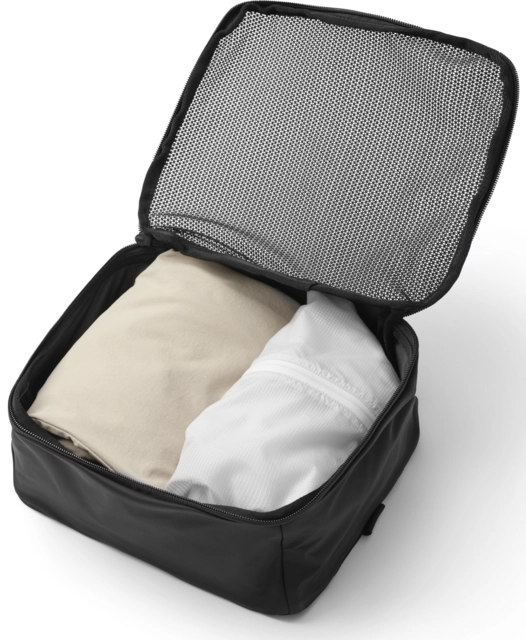 Db Essential Packing Cube Black Out - M 