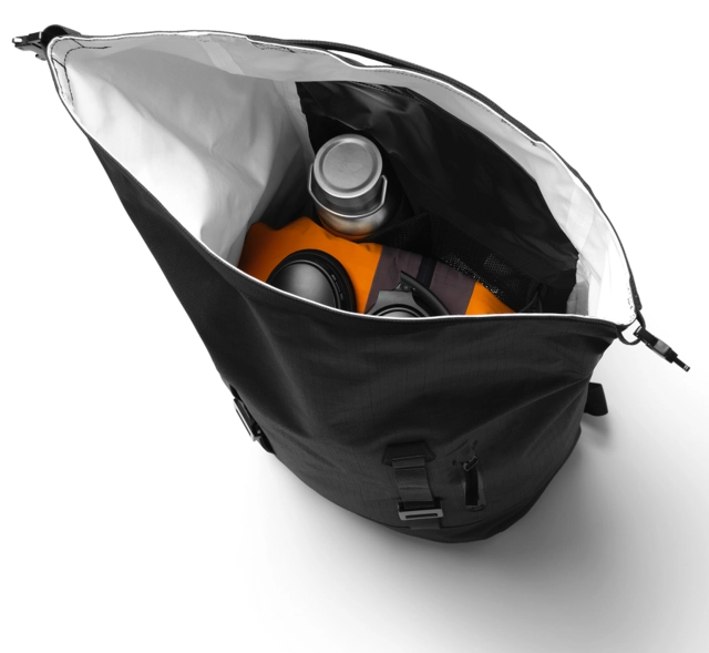 Db Essential Rolltop Backpack 32L Black Out 