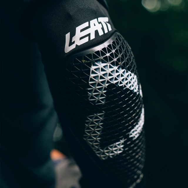 Leatt ReaFlex Elbow Guard Black - M 