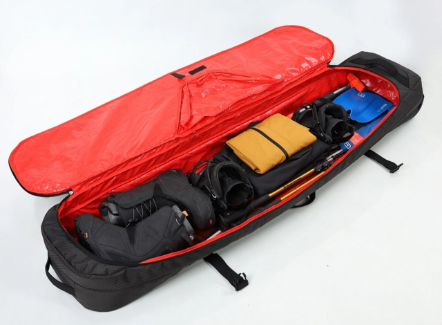 Nitro Tracker Wheelie Board Bag Raven 