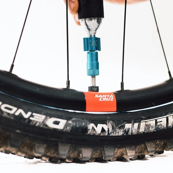 Peaty's Holeshot CO2 Tyre Inflator MTB (25g) - Red 